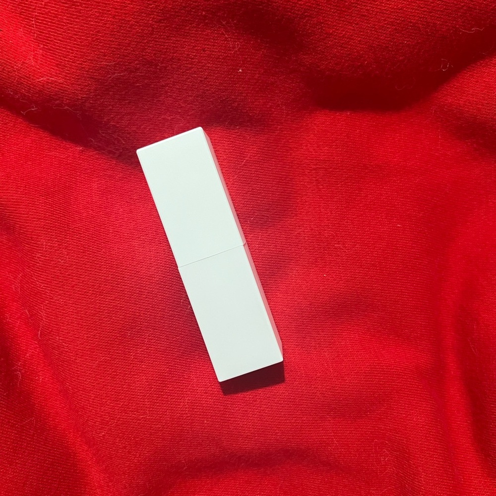 White Lithe Lipstick Case - Picture 4 of 5